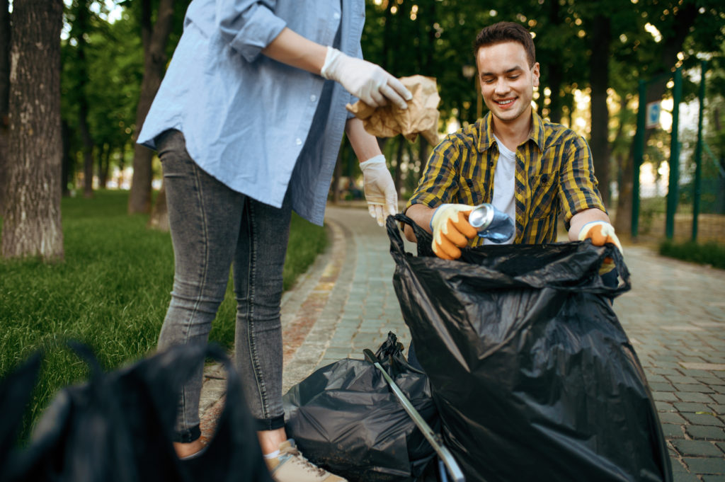 volunteers picking trash in park volunteering 2021 08 29 07 38 40 utc 1 1024x681